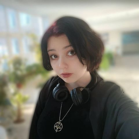София Б