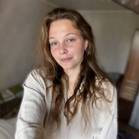 Анна Е